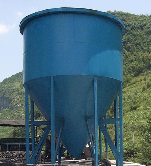 高效深錐濃密機(jī)的工作原理(圖1) 深錐濃縮機(jī)